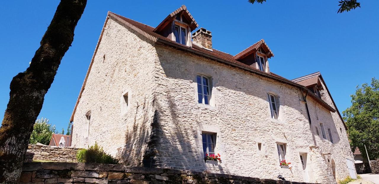La Tour Charlemagne Bed & Breakfast *